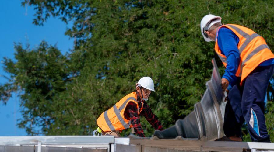 Professional gutter cleaning in Hartleton, PA